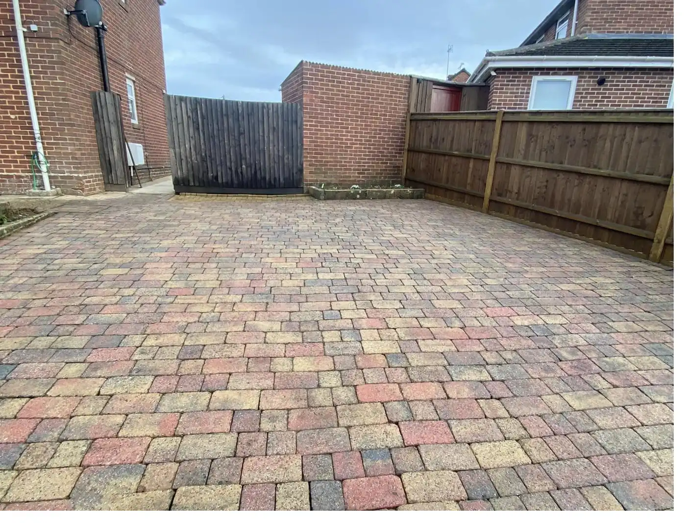 New Forest Exterior Cleaning Ltd stone driveway after power washing